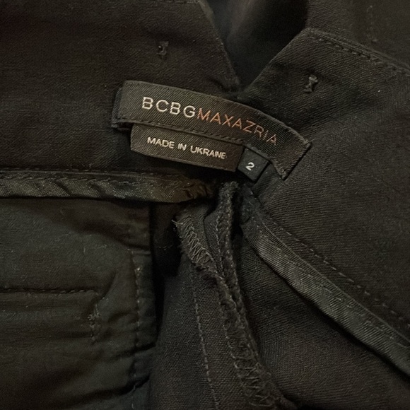 Nice BCBG Max Azaria black Capri pants 2 - Picture 5 of 6
